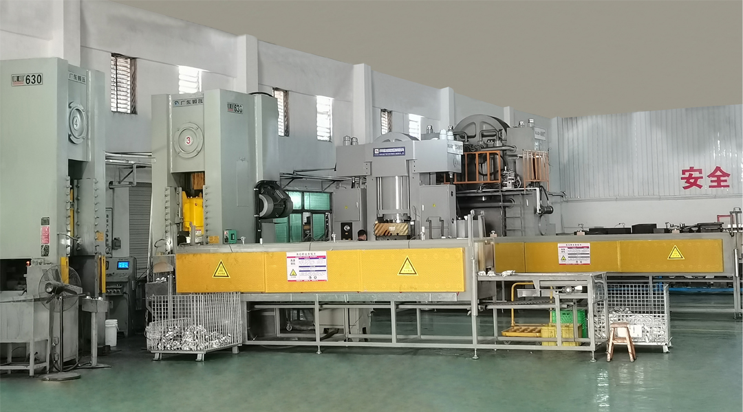 铝合金锻造加工车间